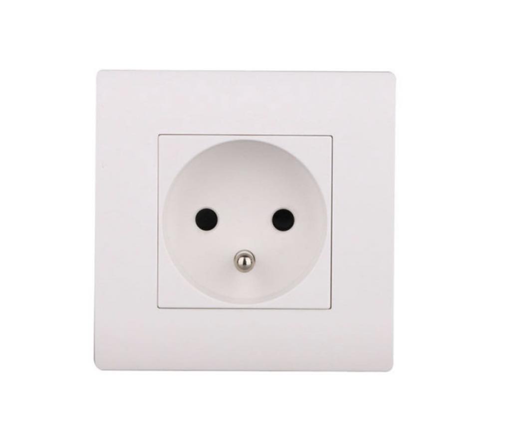 Prise avec terre chantier, blanc